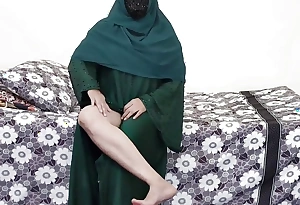 Uncompromisingly Sexy Pakistani Muslim Niqab Body of men Maltreat by Sextoy